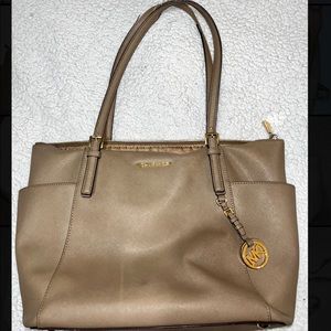Micheal Kors Gray Tote